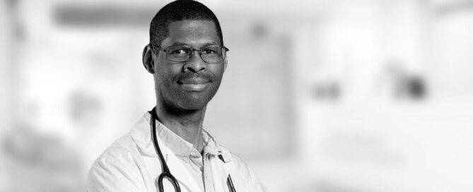 Entrevista a Dr. Reagens Achille